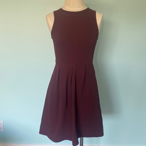 RW&CO. Dresses & Skirts - RW & Co Burgundy Fit and Flare dress with pockets
